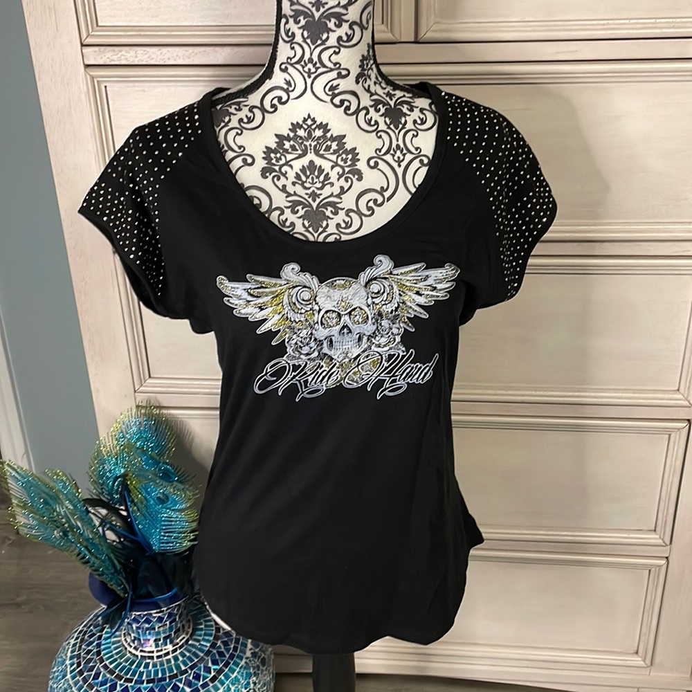 Women’s size medium ride, hard, skull canvas, bling T-shirt